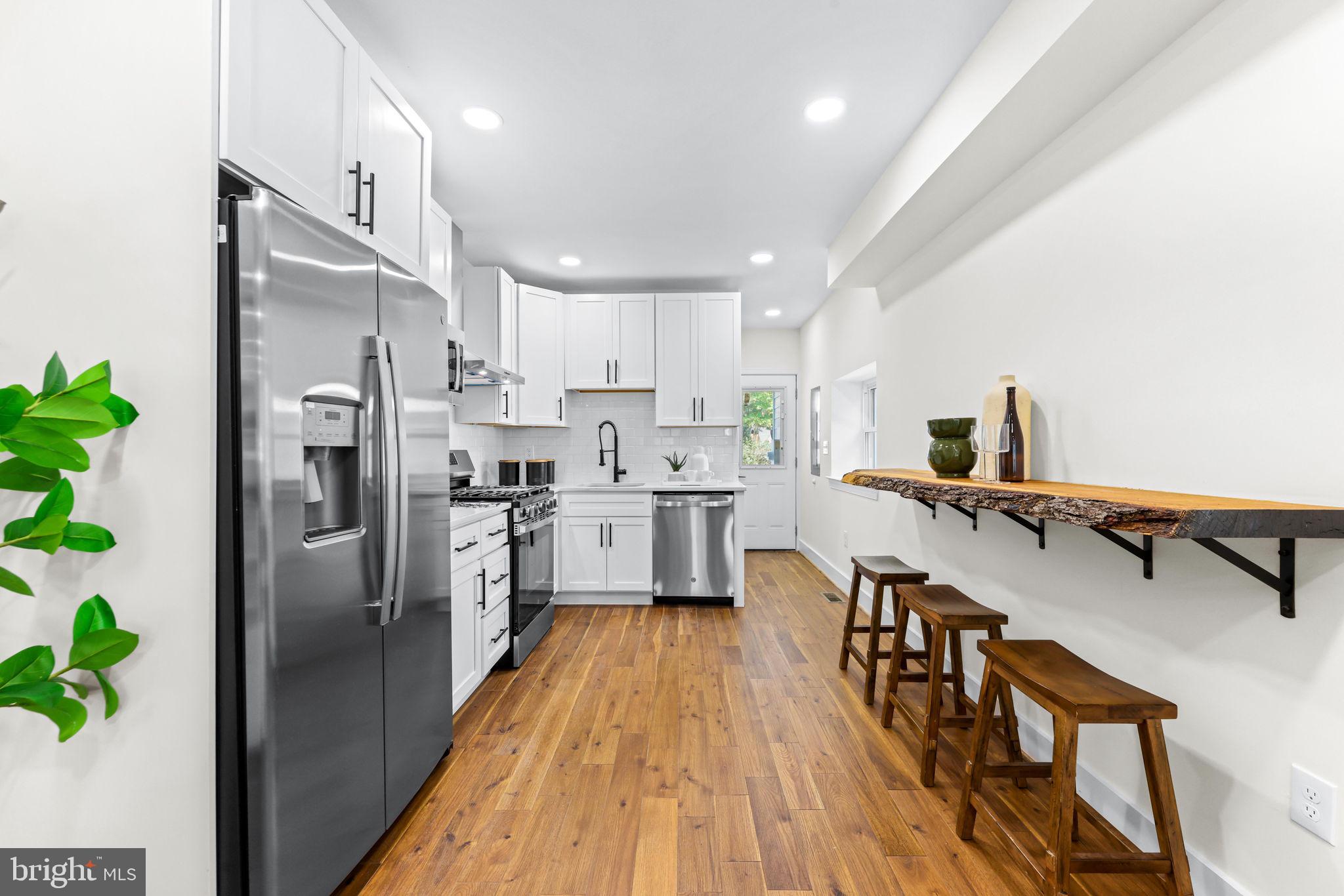 RIVERSIDE - Residential