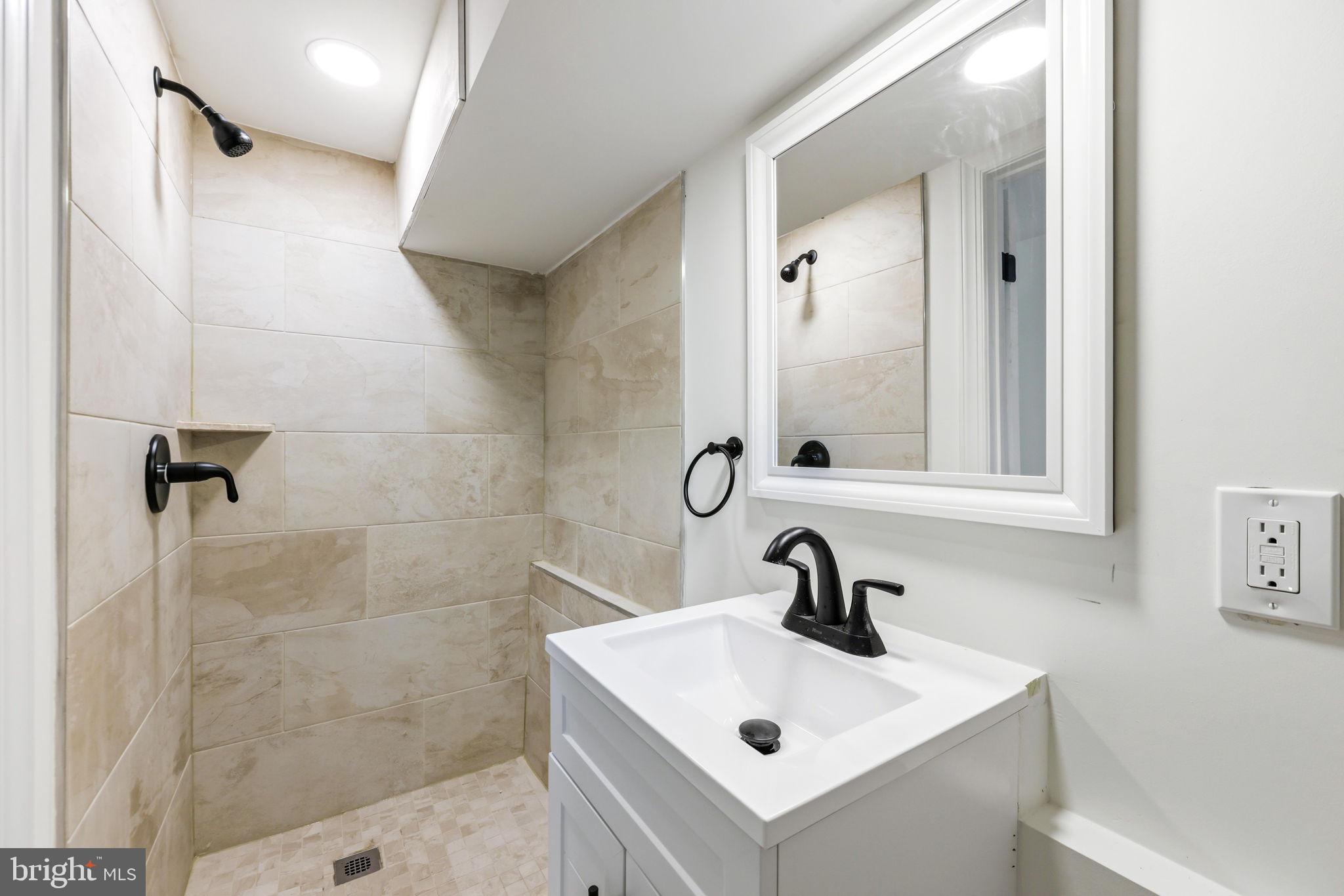 RIVERSIDE - Residential