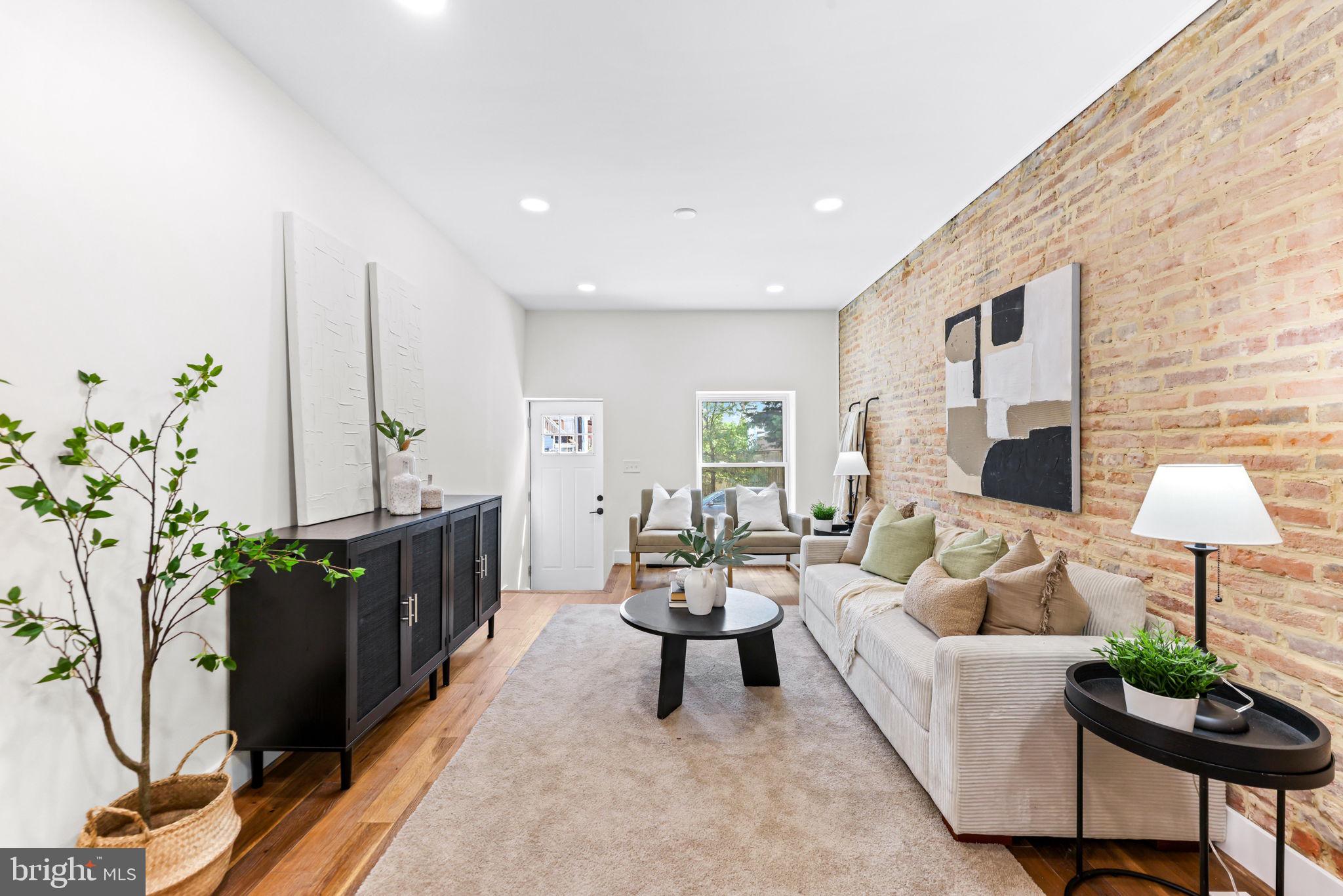 RIVERSIDE - Residential