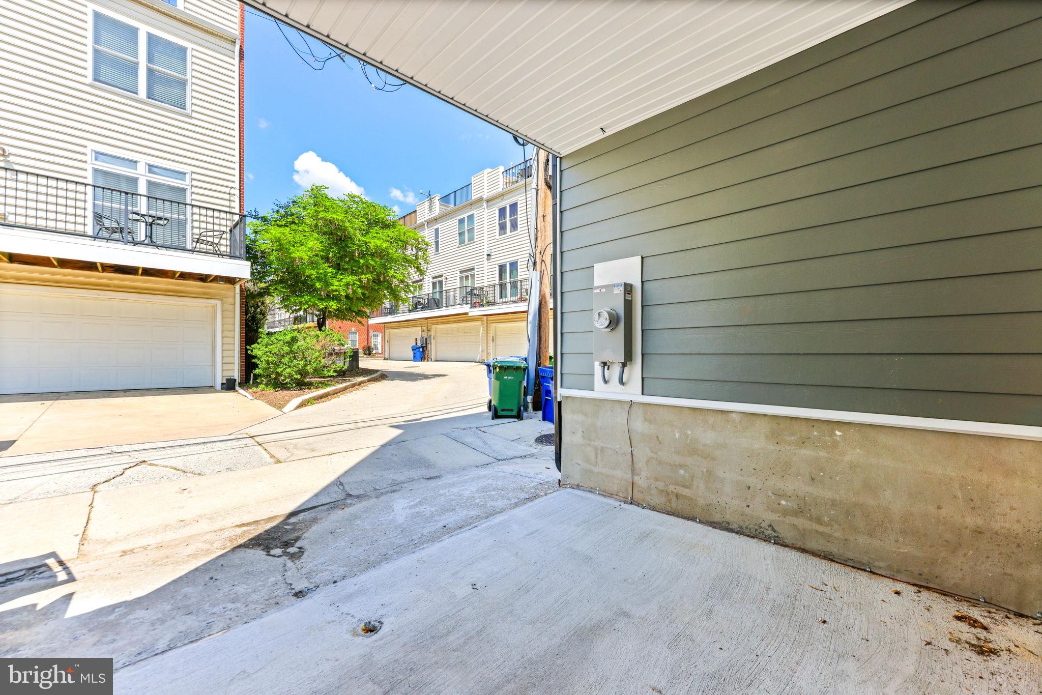 RIVERSIDE - Residential