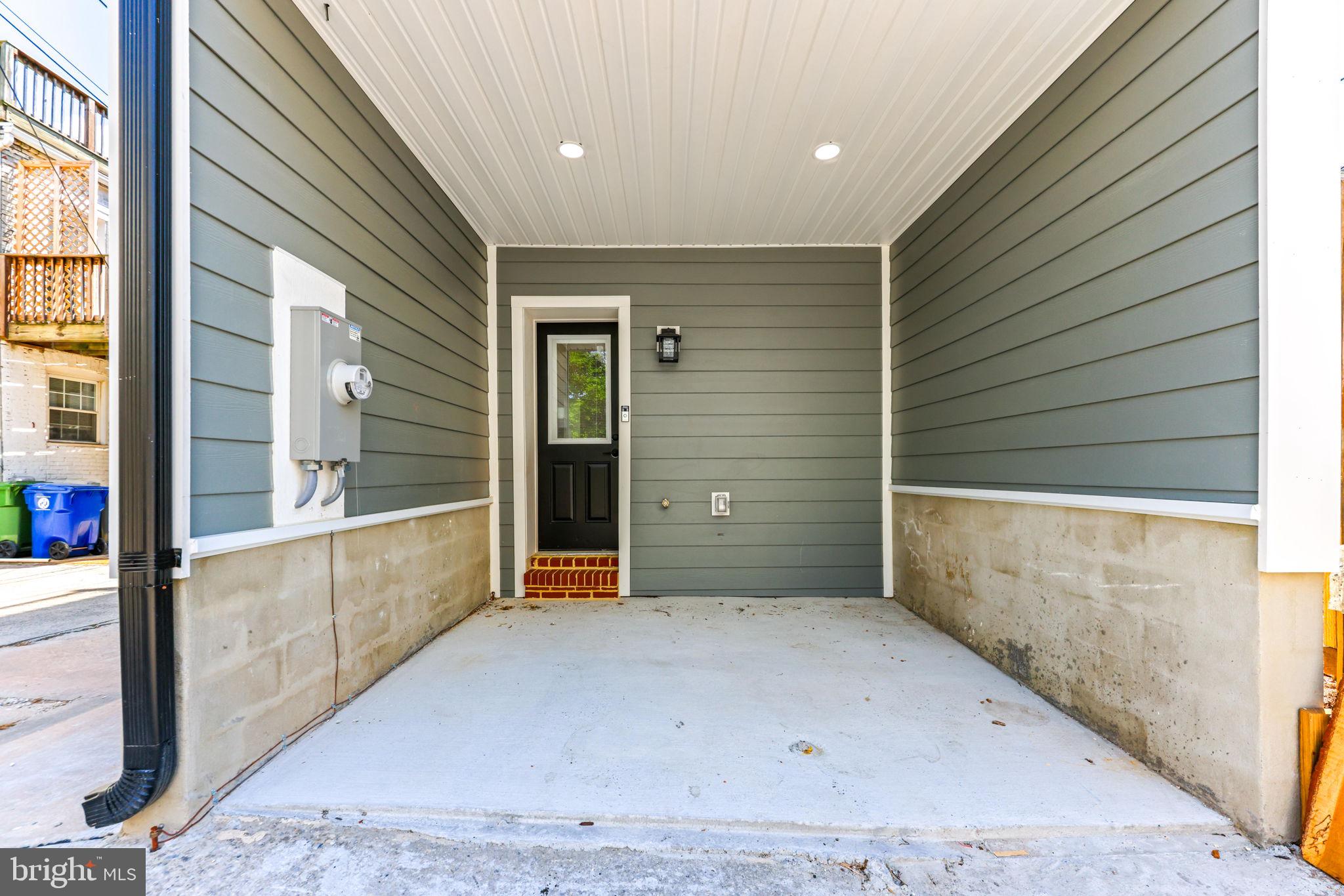 RIVERSIDE - Residential