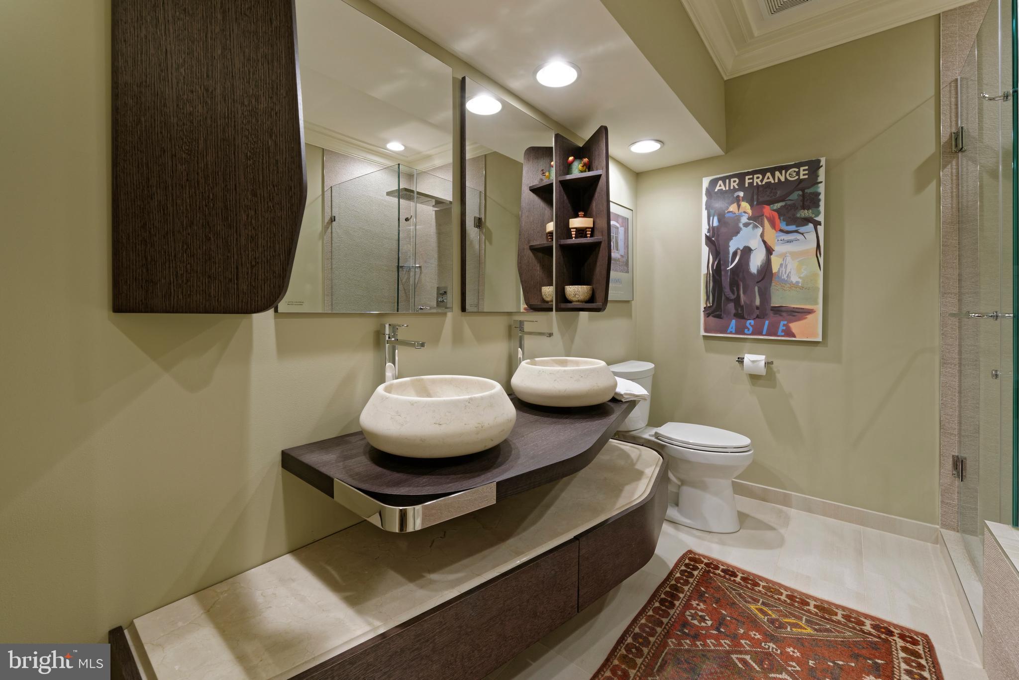 QUEENS ROW - Residential