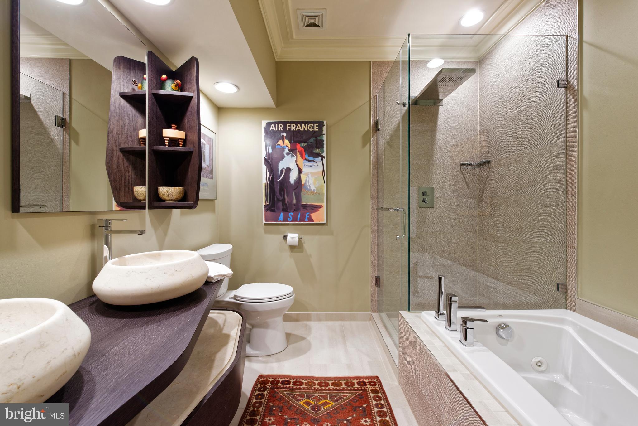 QUEENS ROW - Residential