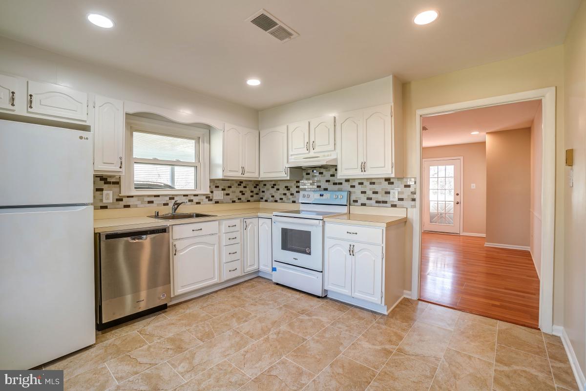 STERLING  PARK - Residential Lease