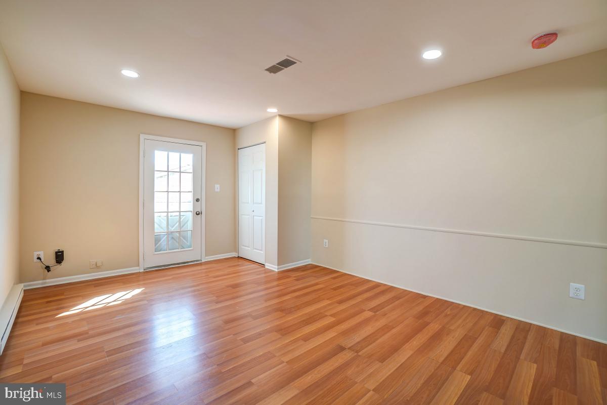 STERLING  PARK - Residential Lease