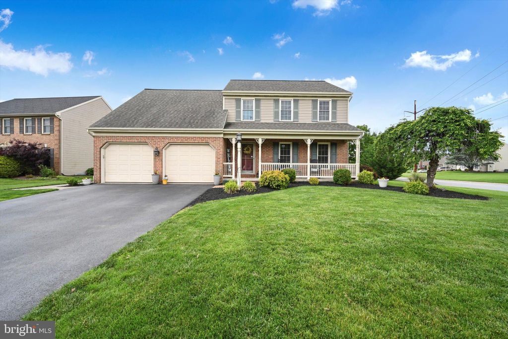 Photo of 78 Shefford Drive, ELIZABETHTOWN, PA 17022 (MLS # PALA2070846)
