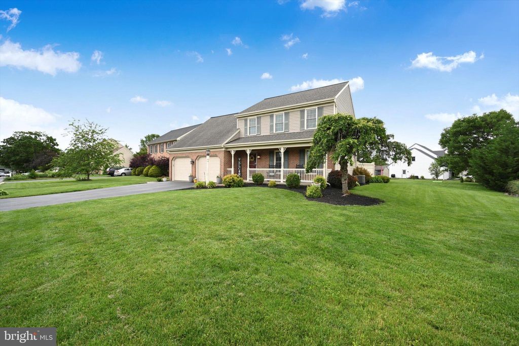 Photo of 78 Shefford Drive, ELIZABETHTOWN, PA 17022 (MLS # PALA2070846)