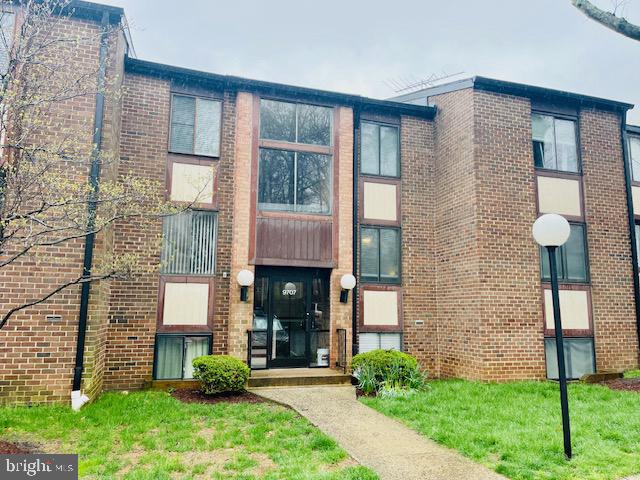 9707 KINGS CROWN COURT 101
