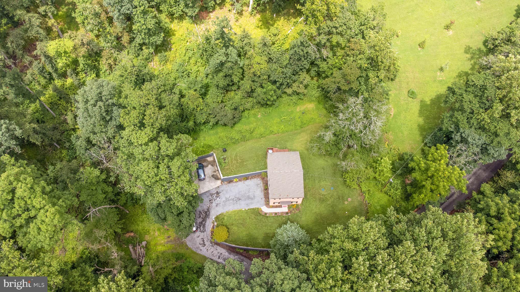 WHITE HALL - Residential