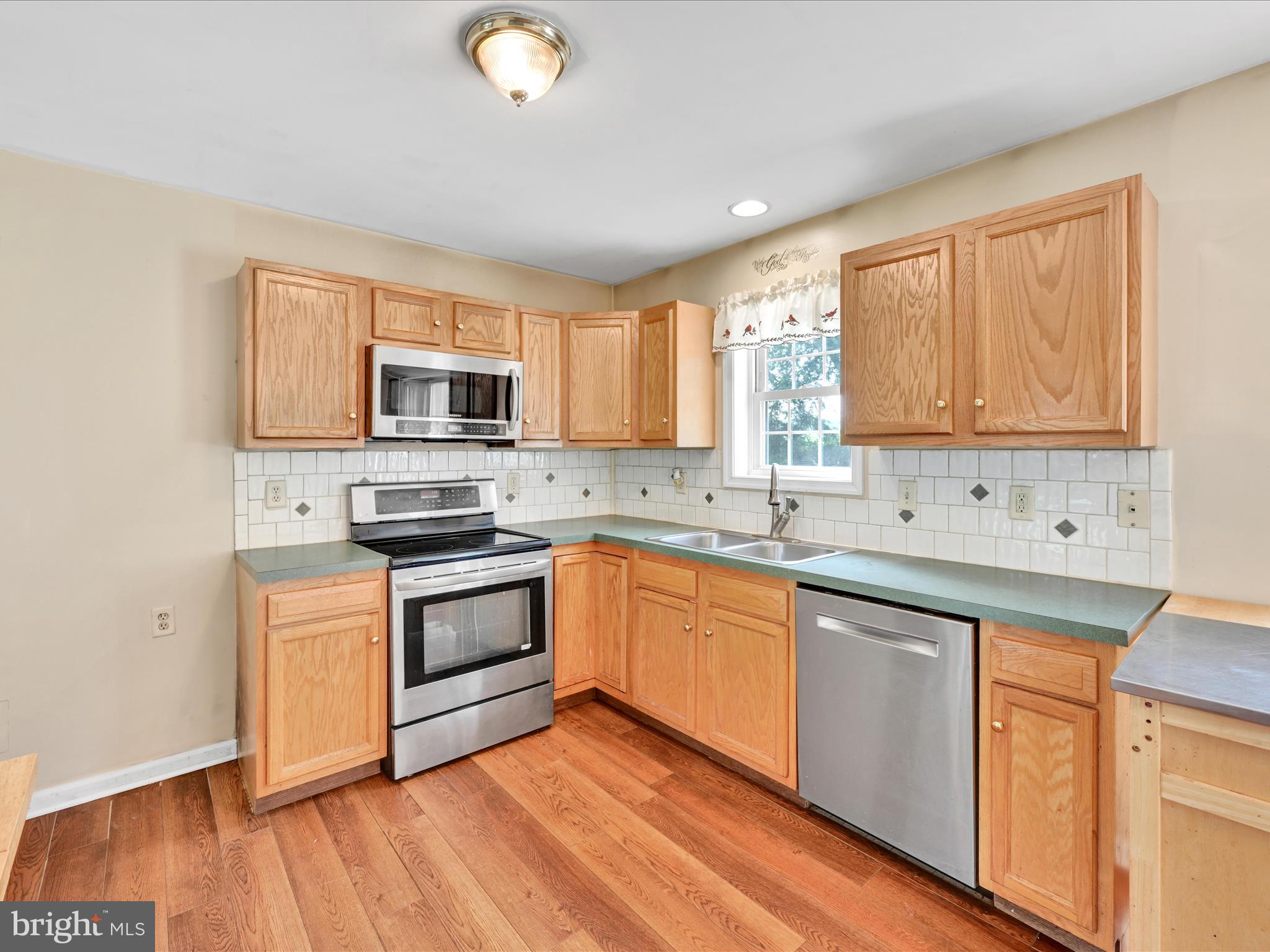 LAKE WYNONAH - Residential