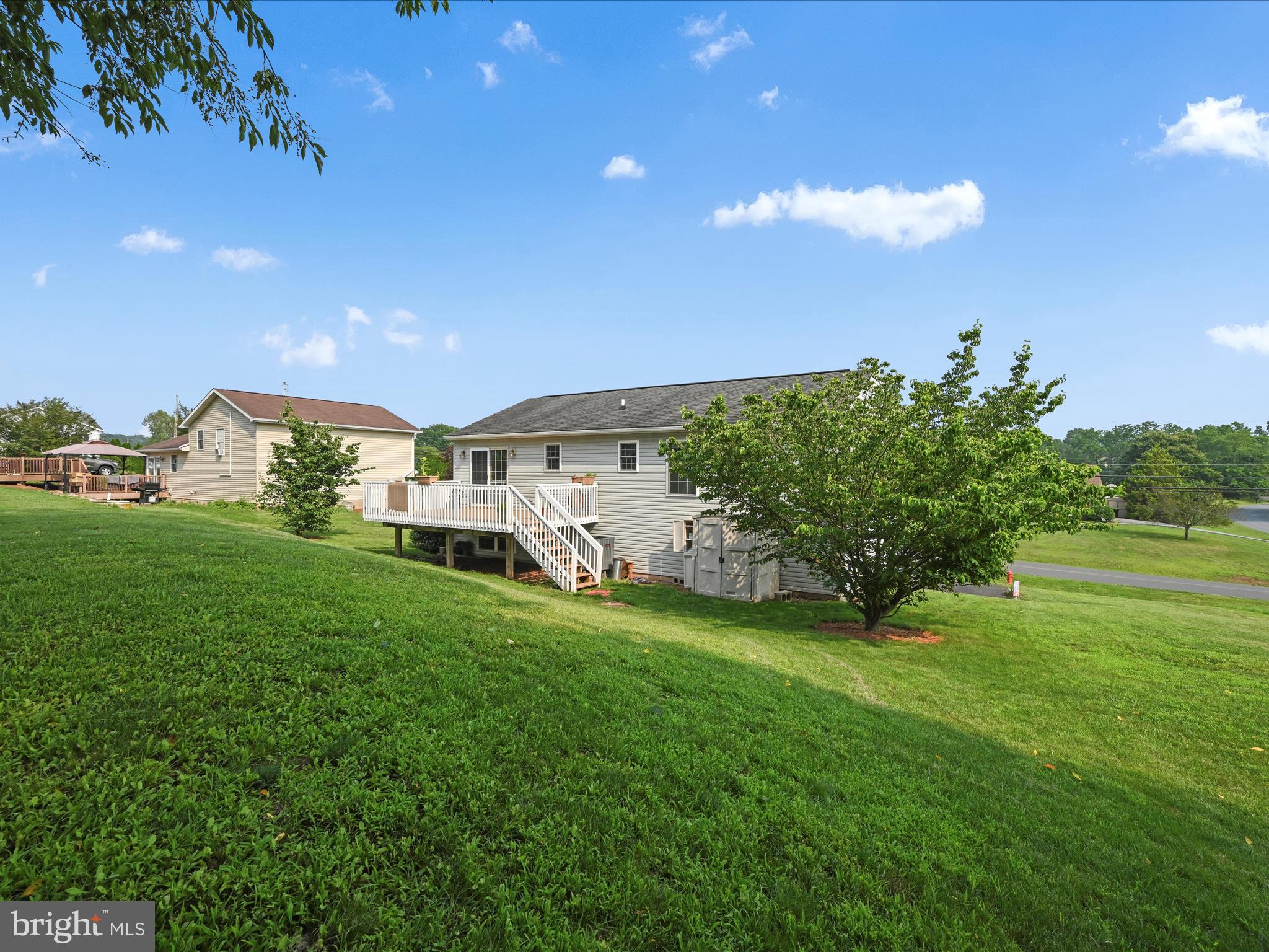 LAKE WYNONAH - Residential