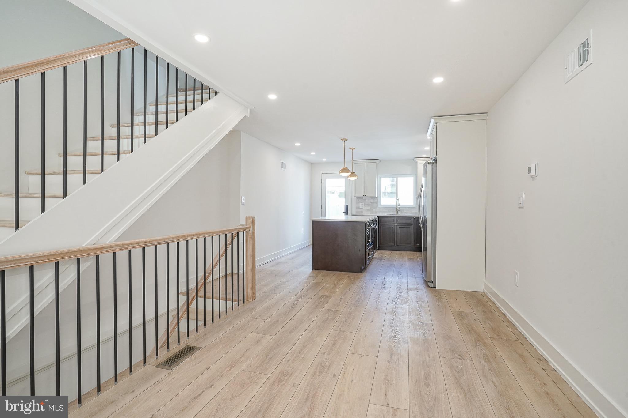 PASSYUNK SQUARE - Residential