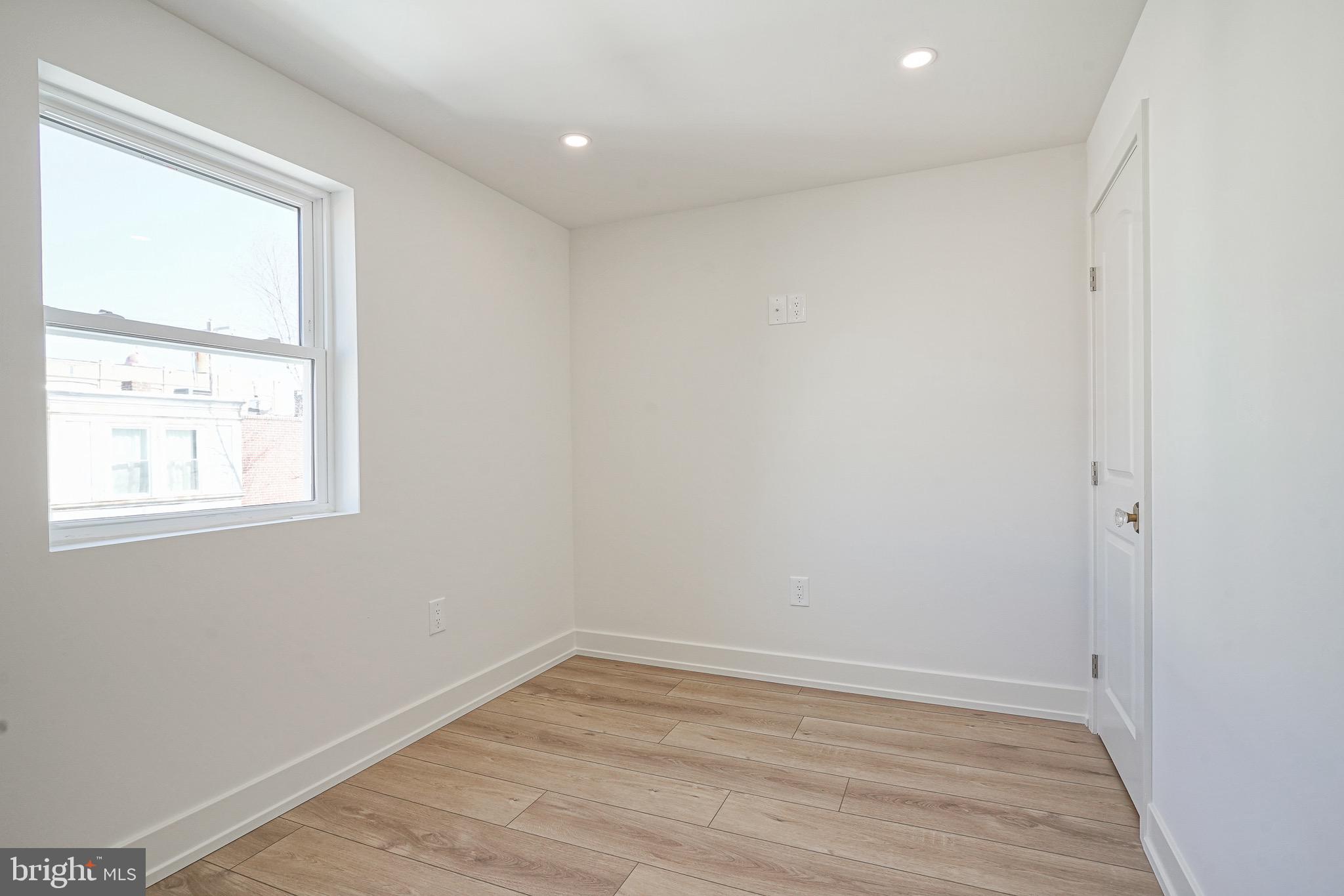 PASSYUNK SQUARE - Residential