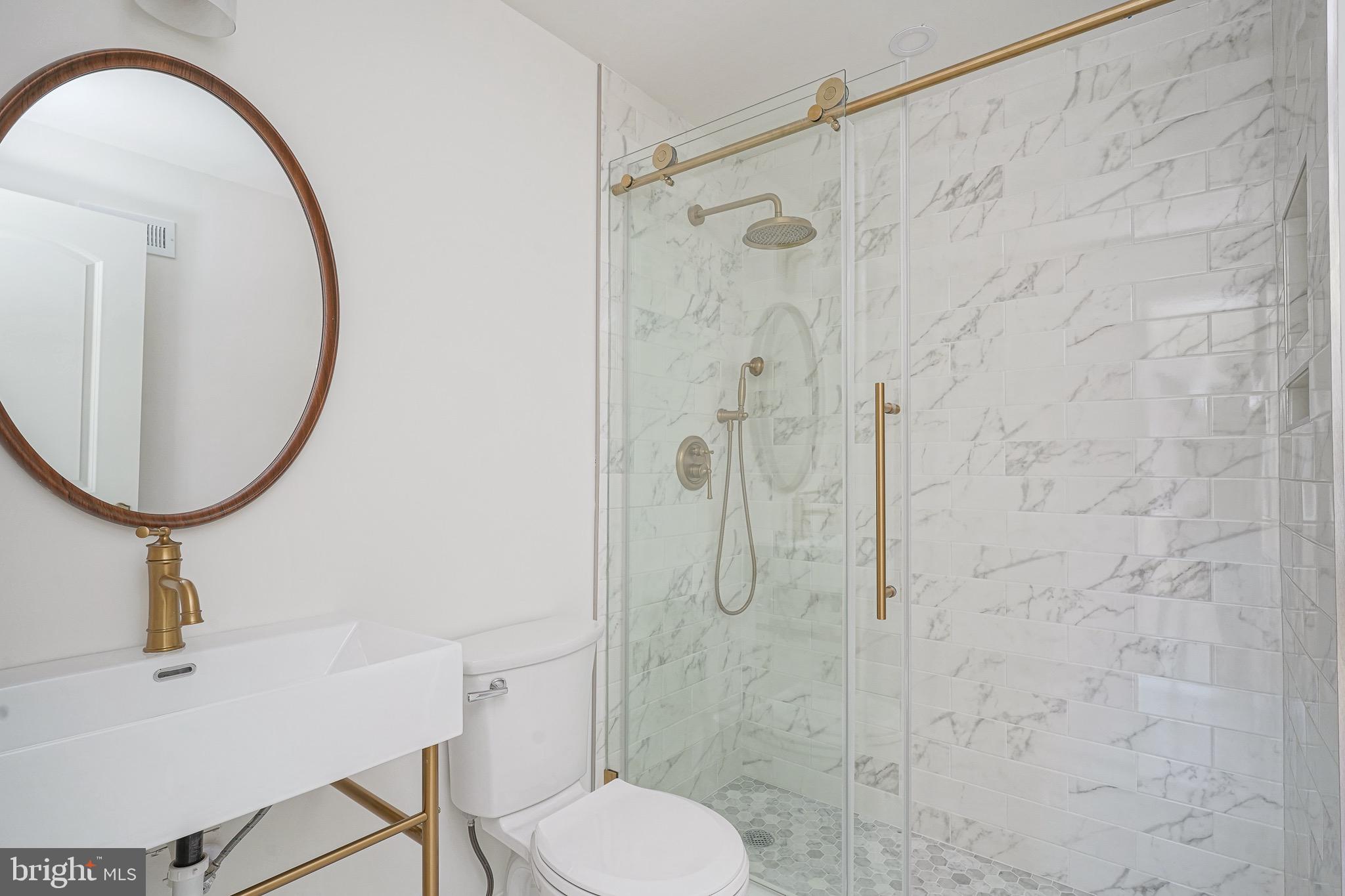 PASSYUNK SQUARE - Residential