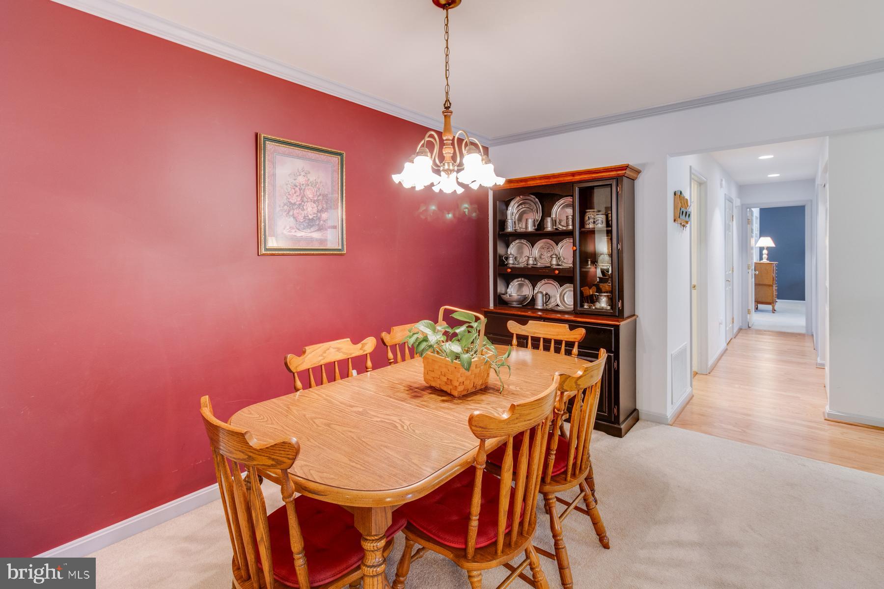 COUNTRY PLACE - Residential