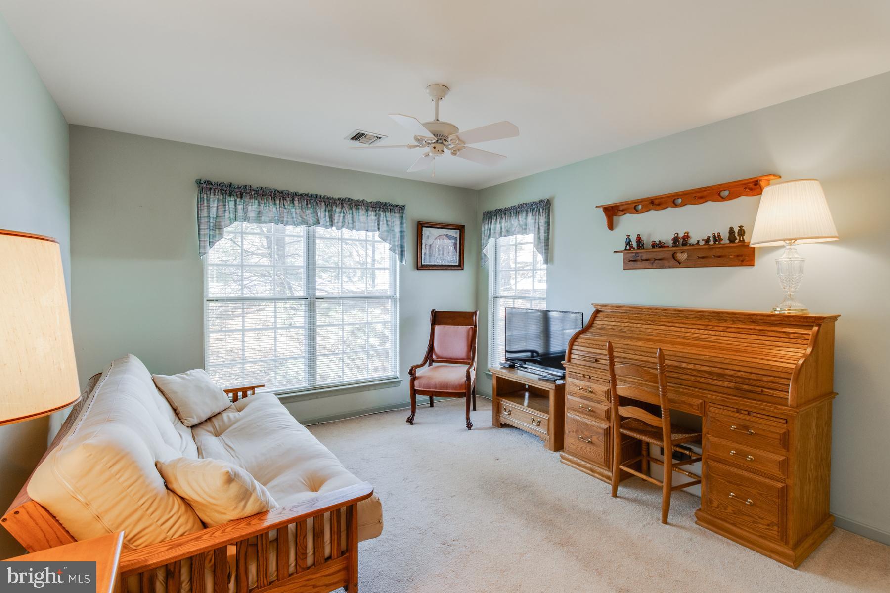 COUNTRY PLACE - Residential