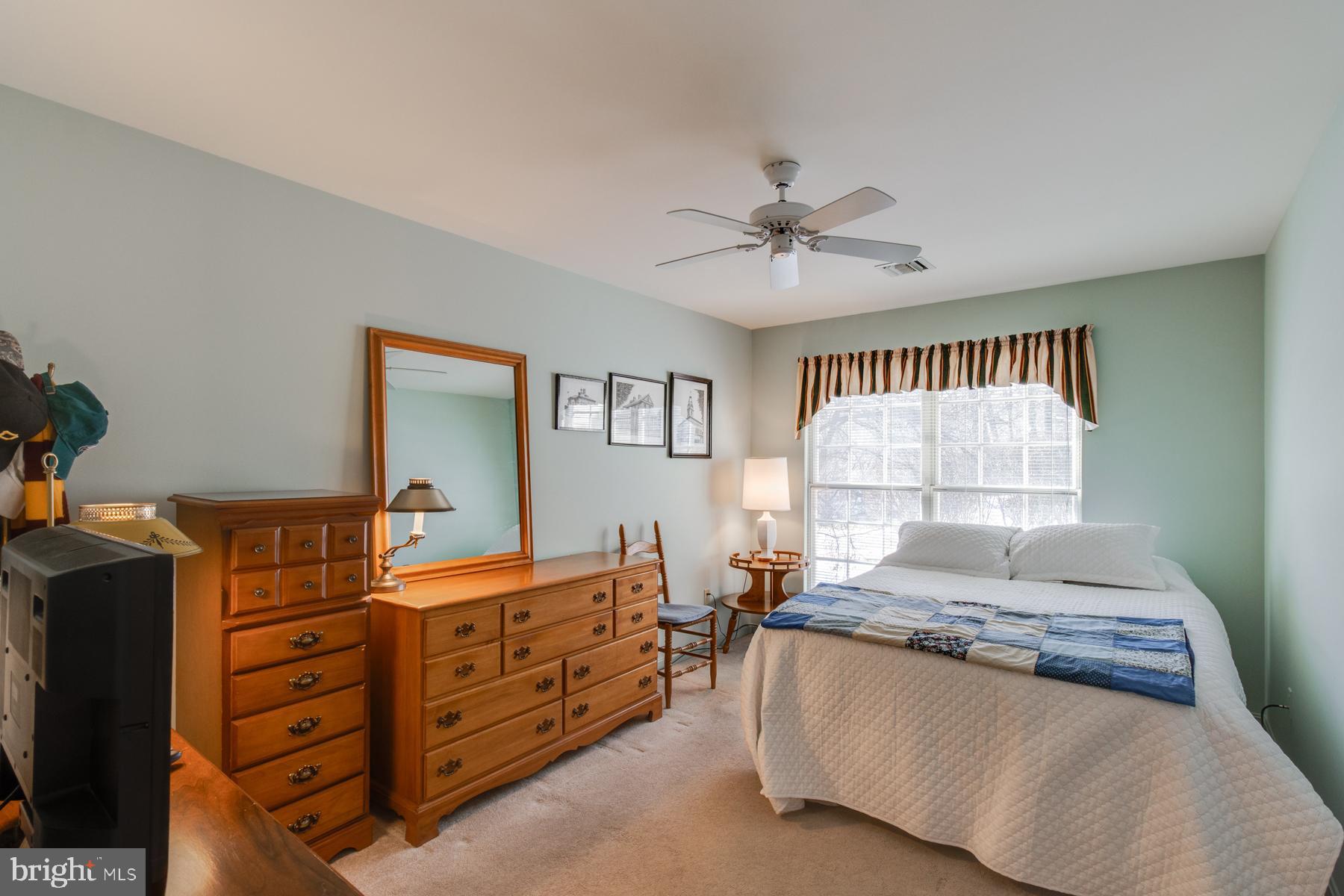 COUNTRY PLACE - Residential