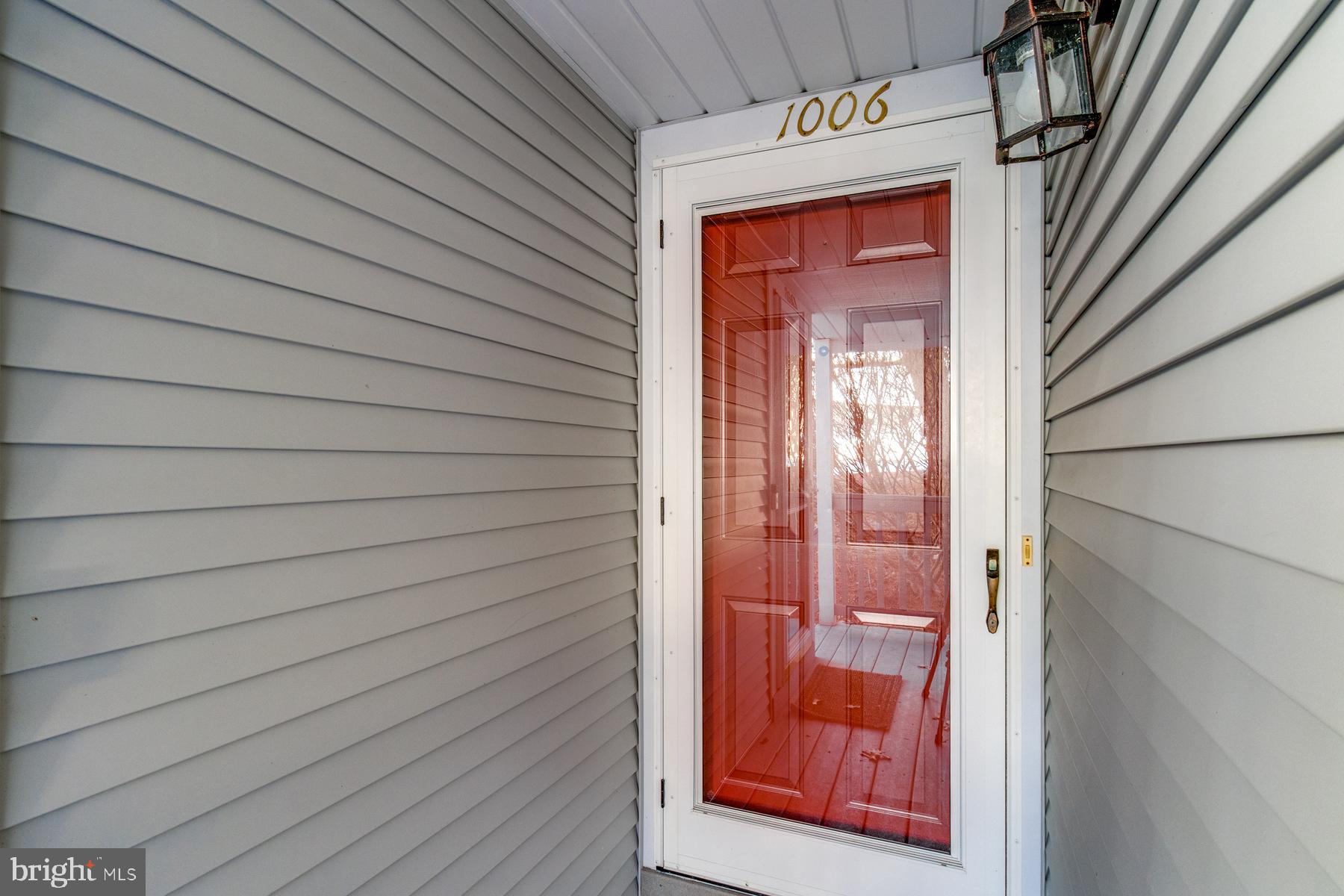 COUNTRY PLACE - Residential