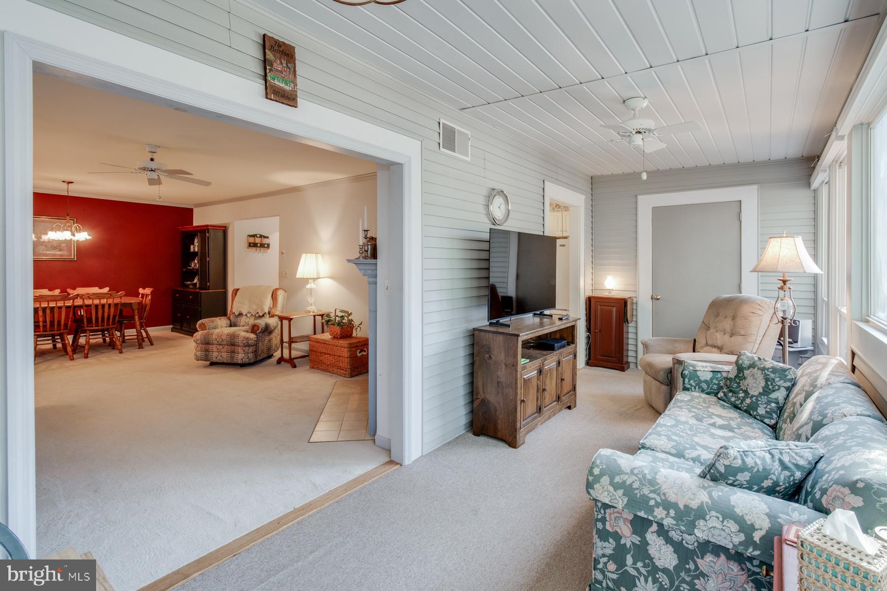 COUNTRY PLACE - Residential