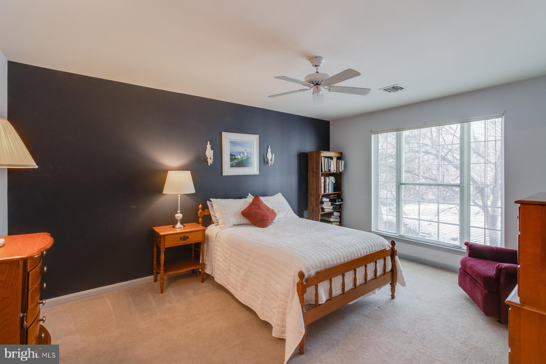 COUNTRY PLACE - Residential