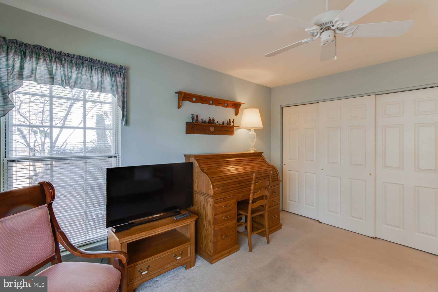 COUNTRY PLACE - Residential