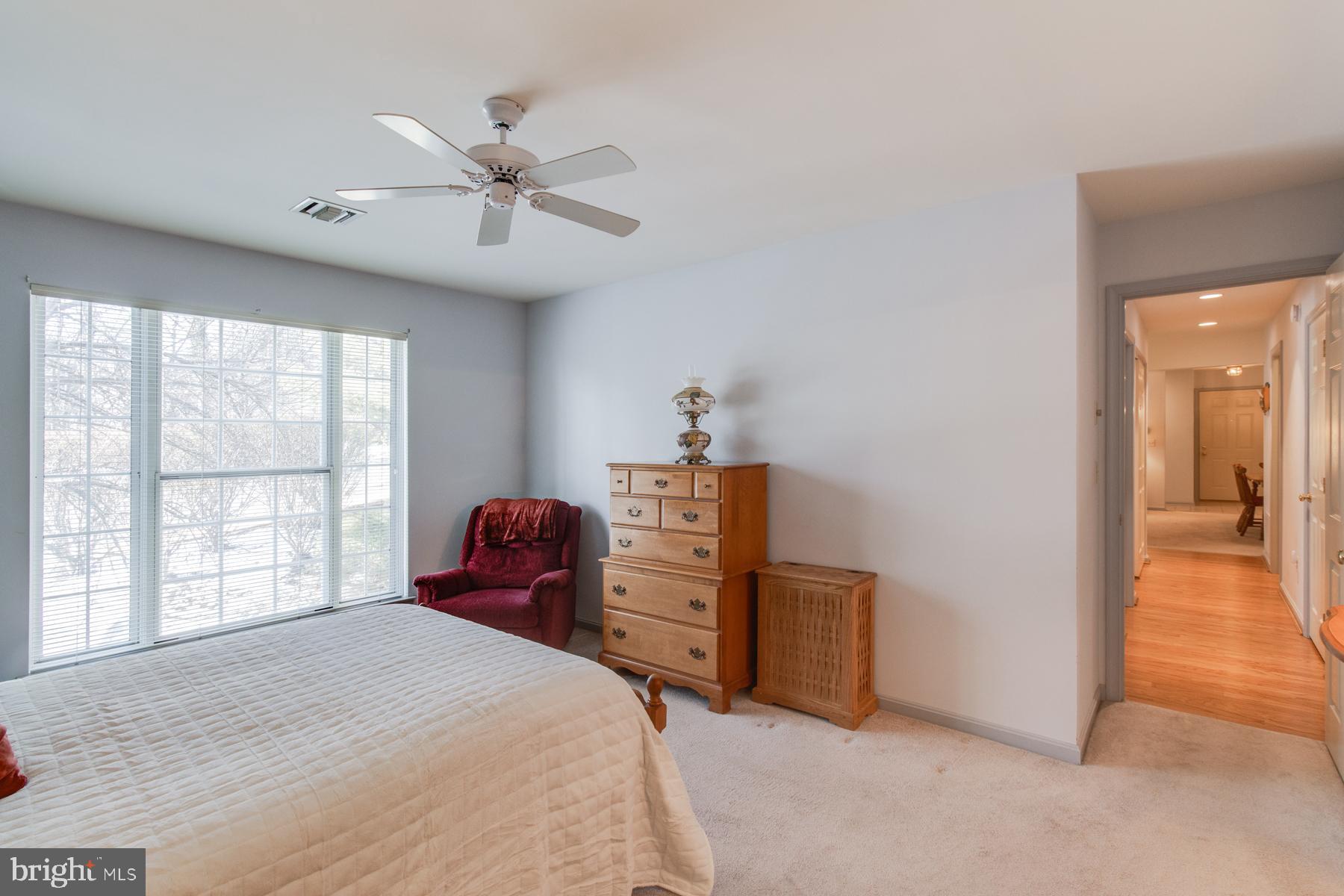 COUNTRY PLACE - Residential