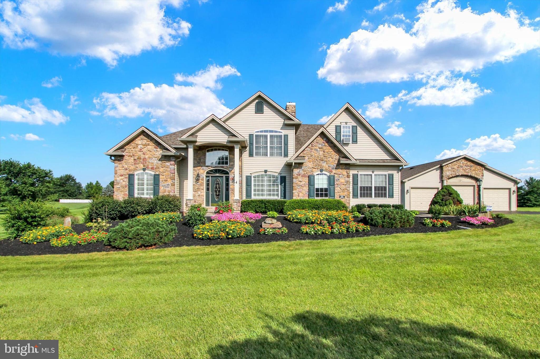 HUNTERS RIDGE - Residential