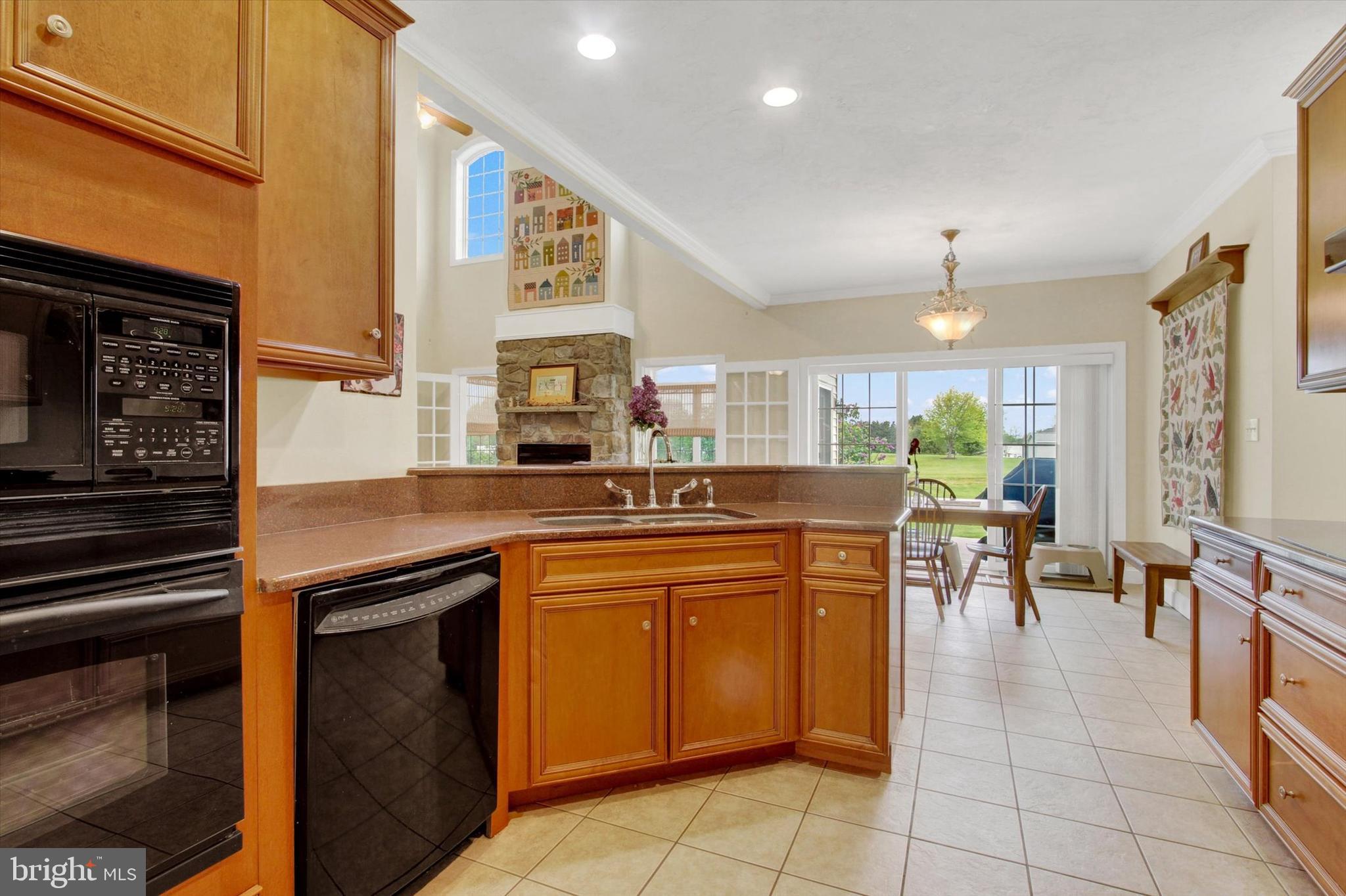 HUNTERS RIDGE - Residential