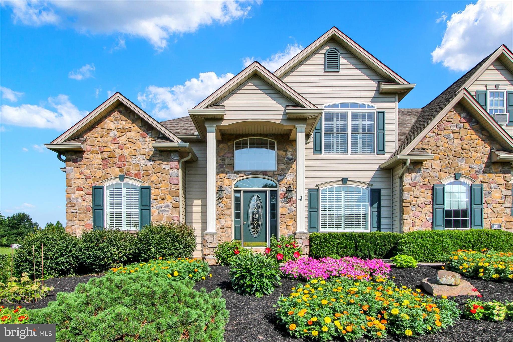 HUNTERS RIDGE - Residential