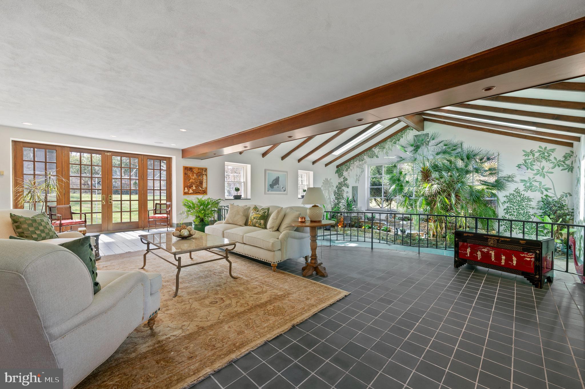SOUTH WAYNE - Residential