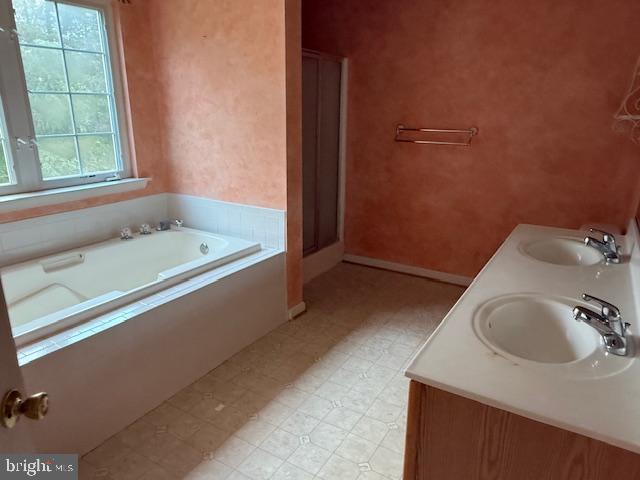 JAMESTOWNE - Residential