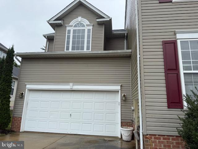 202 WILLIAMSBURG CIRCLE