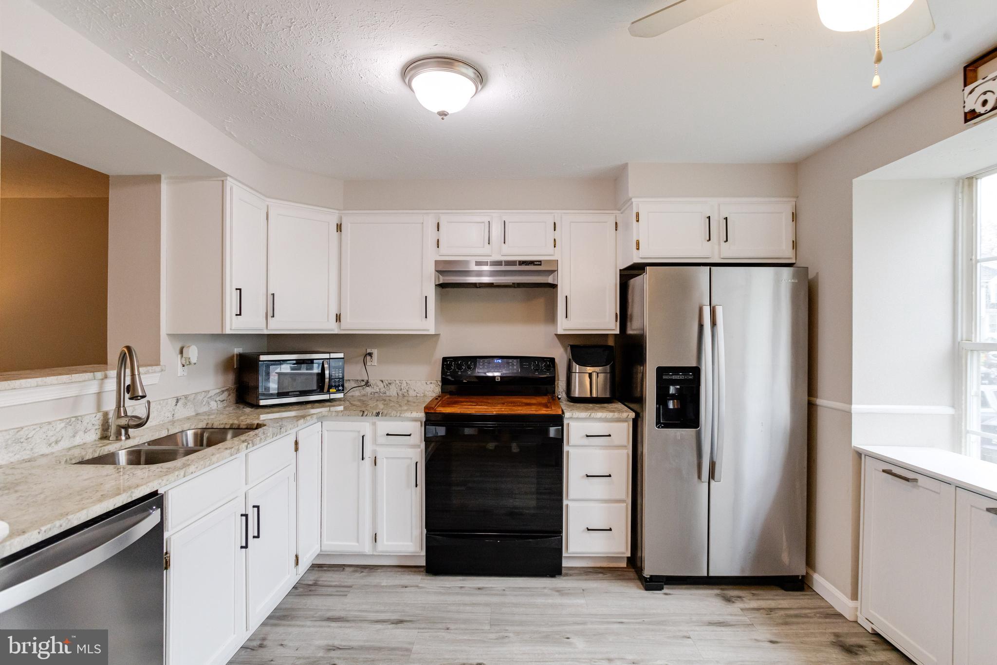 RIVERSIDE - Residential