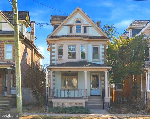 944 E HIGH STREET POTTSTOWN PA 19464