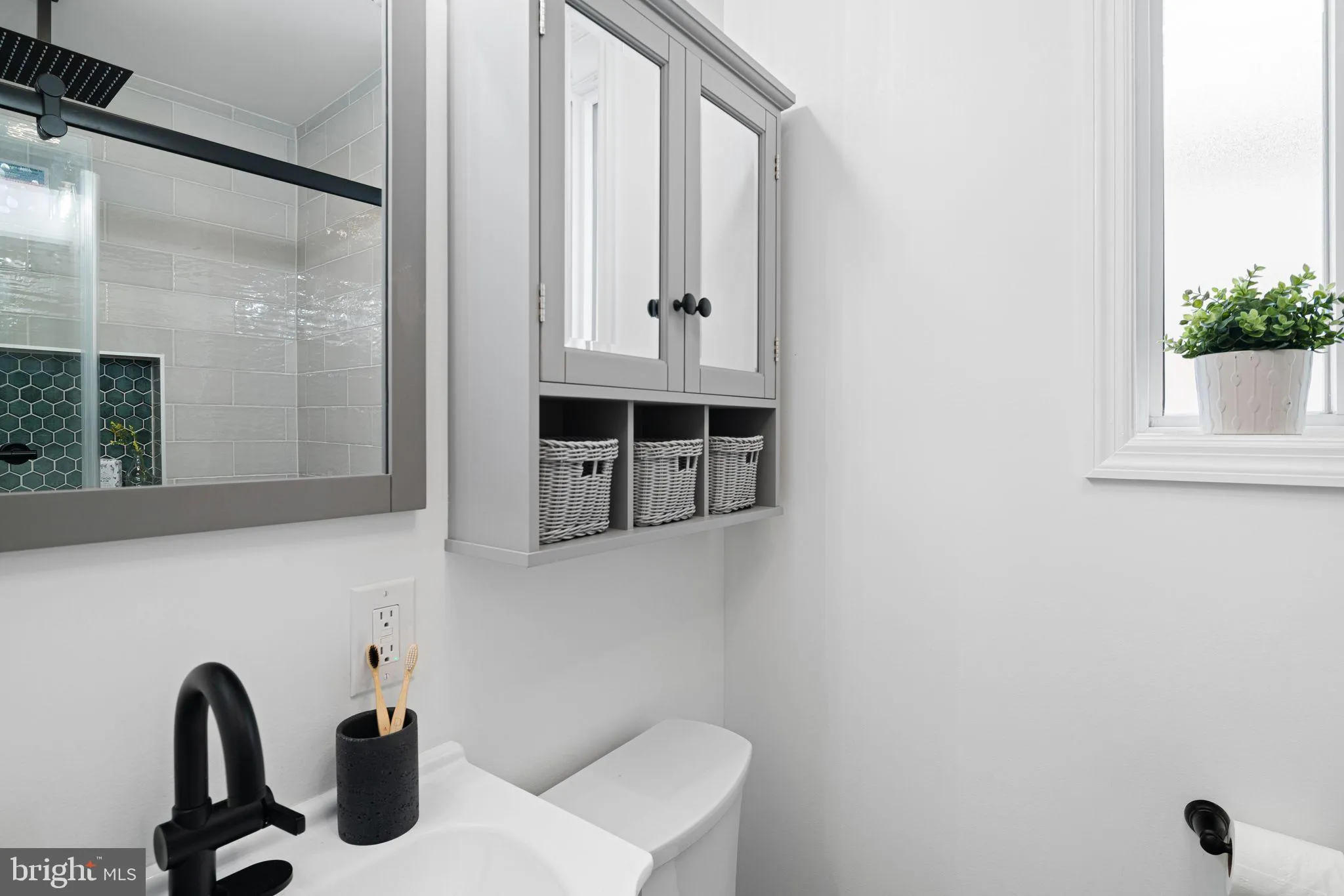 Philadelphia, Pennsylvania 19130, United States, 3 Bedrooms Bedrooms, ,2 BathroomsBathrooms,Residential,Active,173344