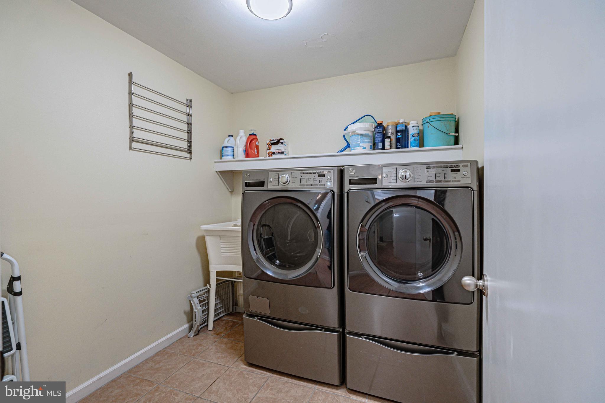 MILLBROOK FARMS - Residential