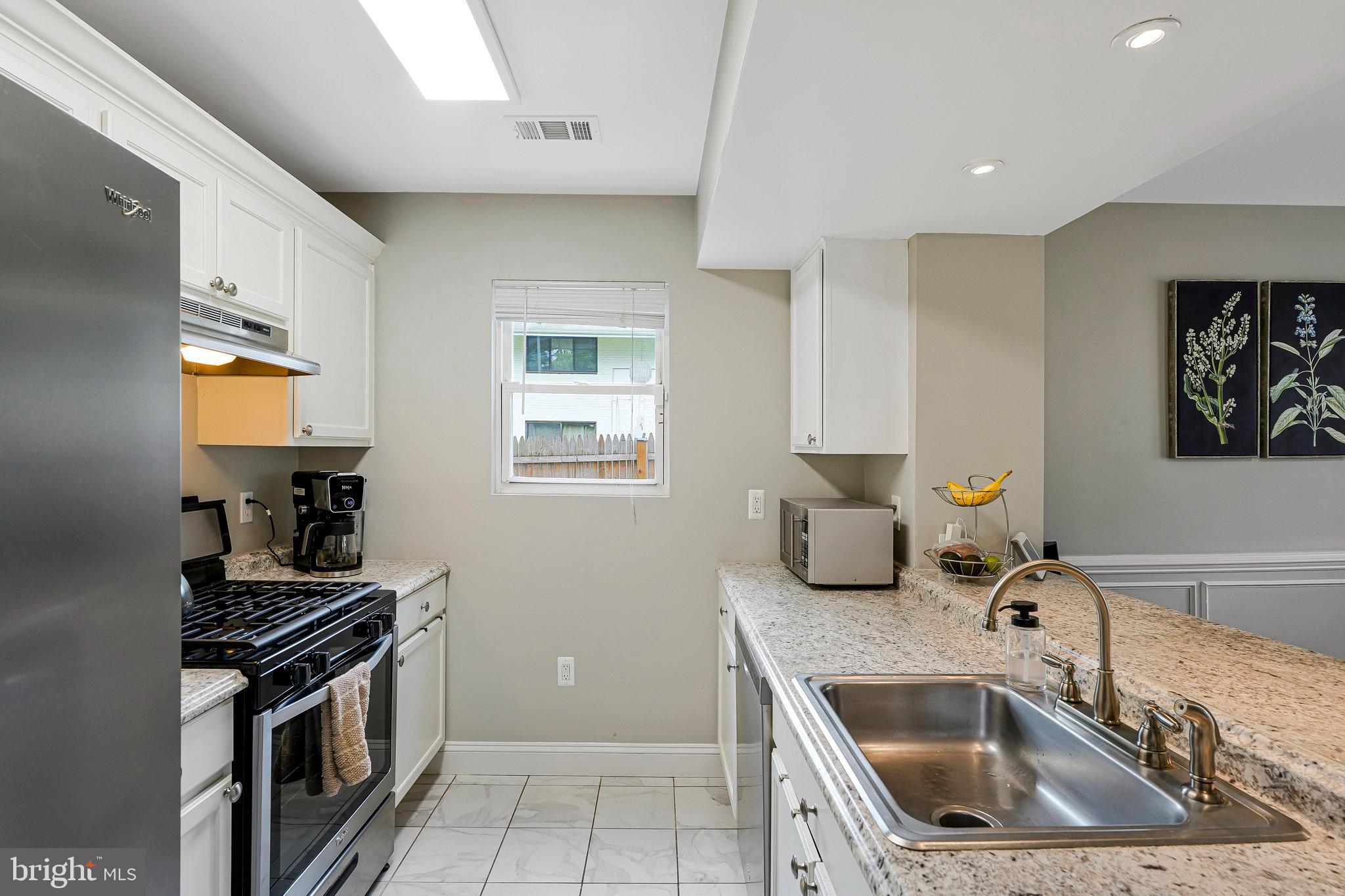 3424 LOCKHEED BOULEVARD F