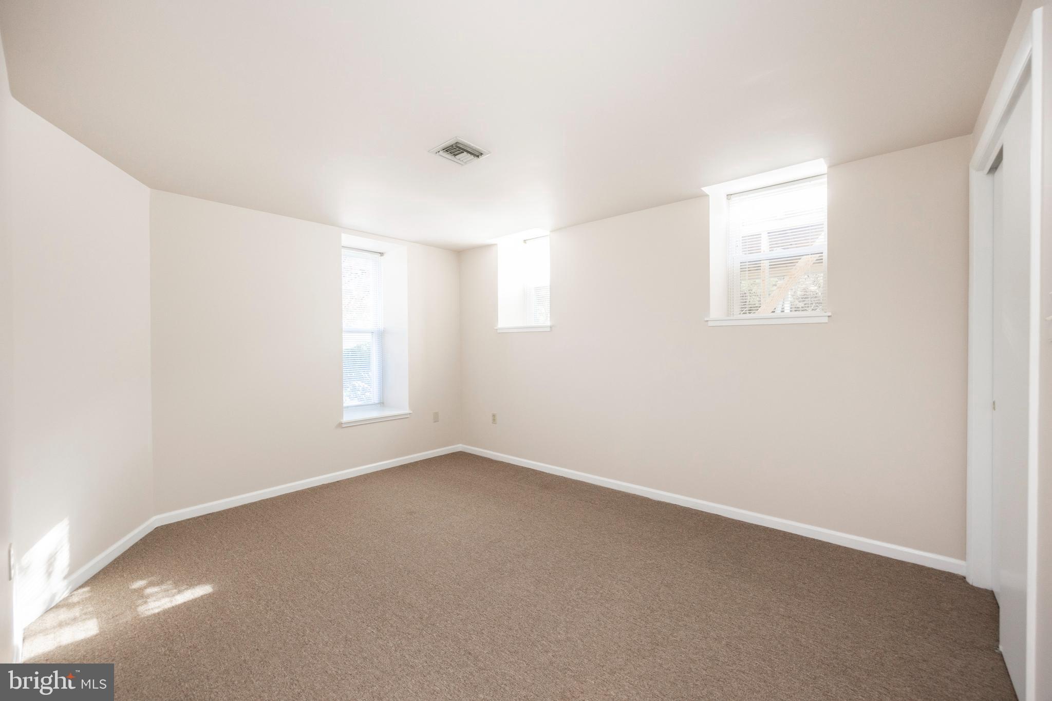 THE MEADOWS - Residential Lease