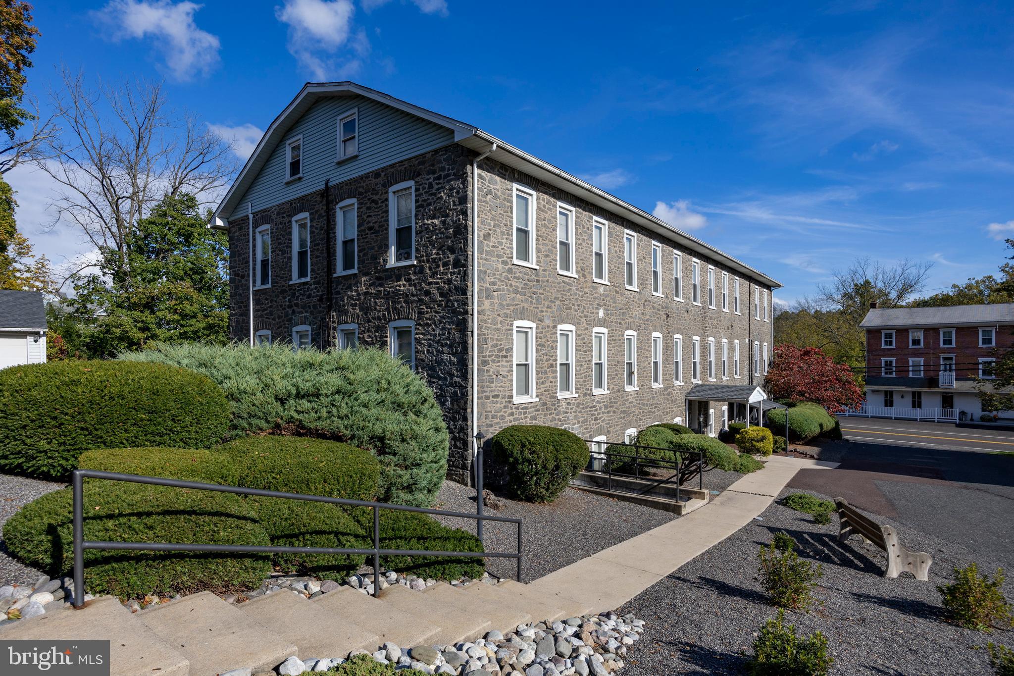 THE MEADOWS - Residential Lease