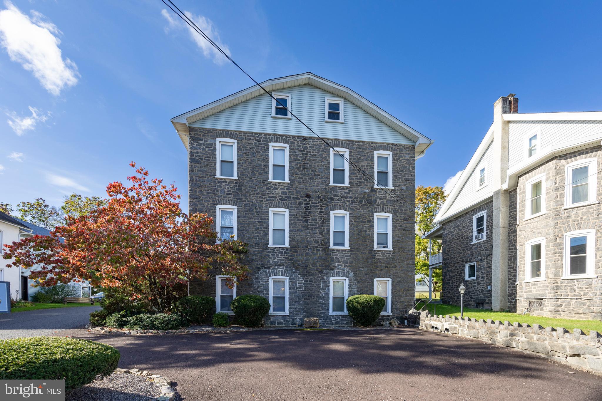 THE MEADOWS - Residential Lease