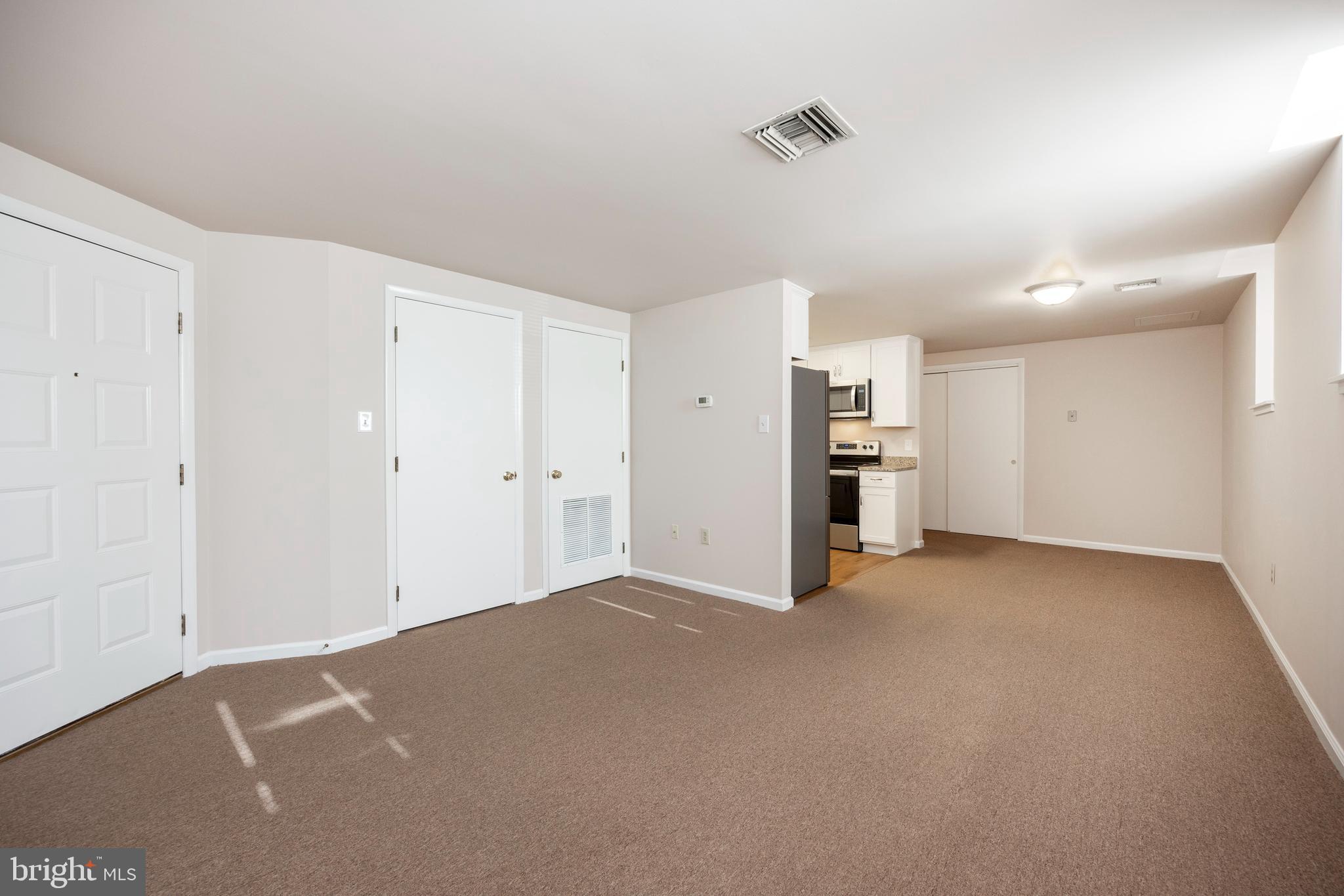 THE MEADOWS - Residential Lease