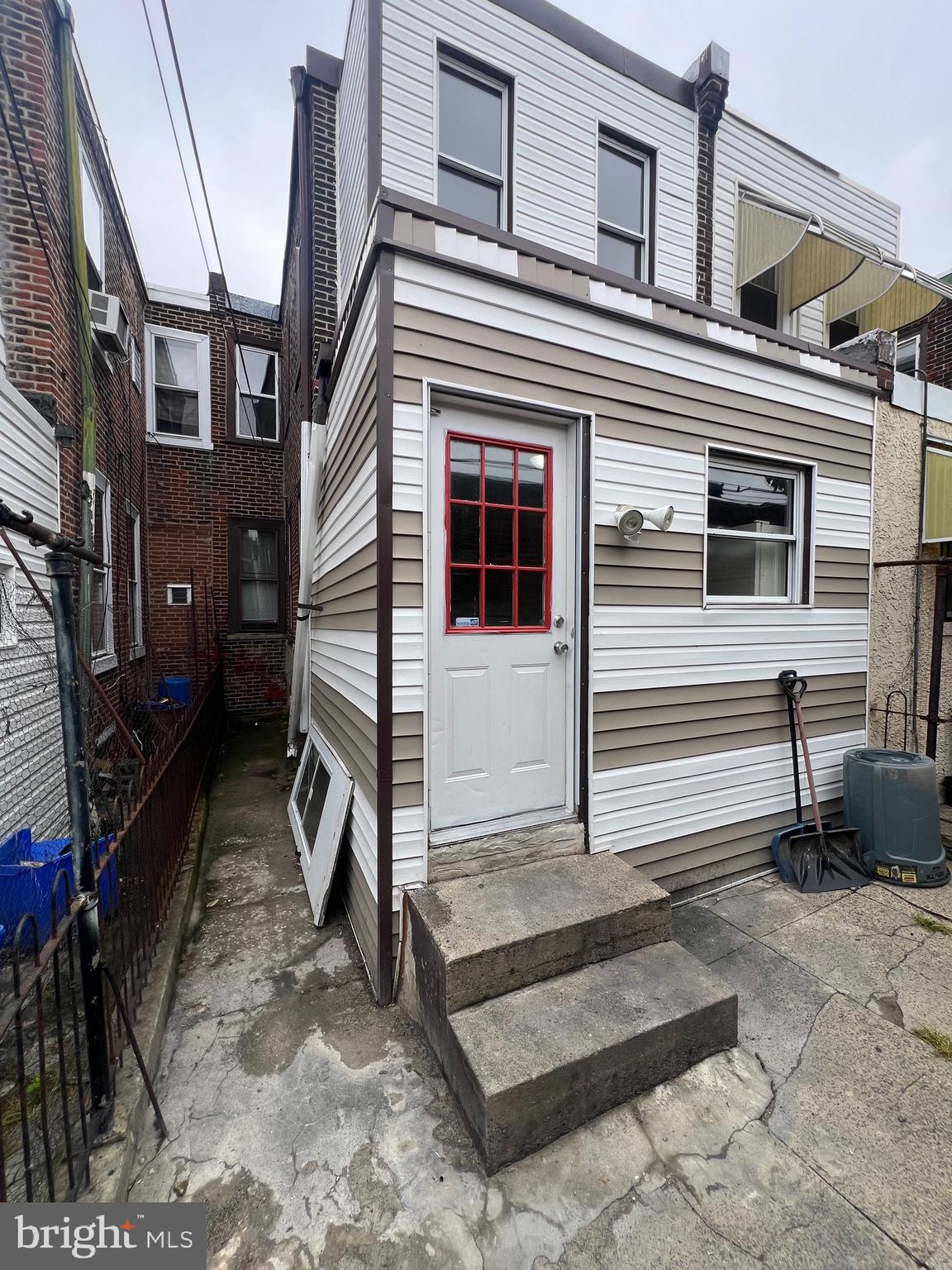 KENSINGTON - Residential