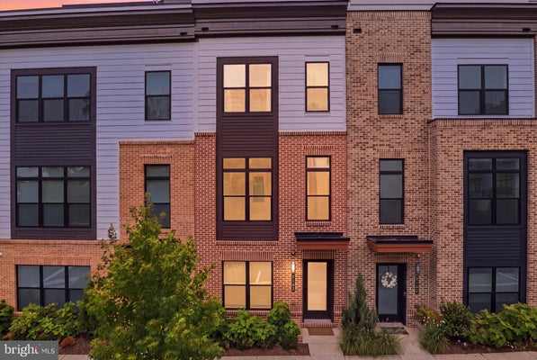 TYSON DR, FALLS CHURCH, VA 22046 - Image 73080658cd8e8df964d91b2d6ae04cea/3914832981