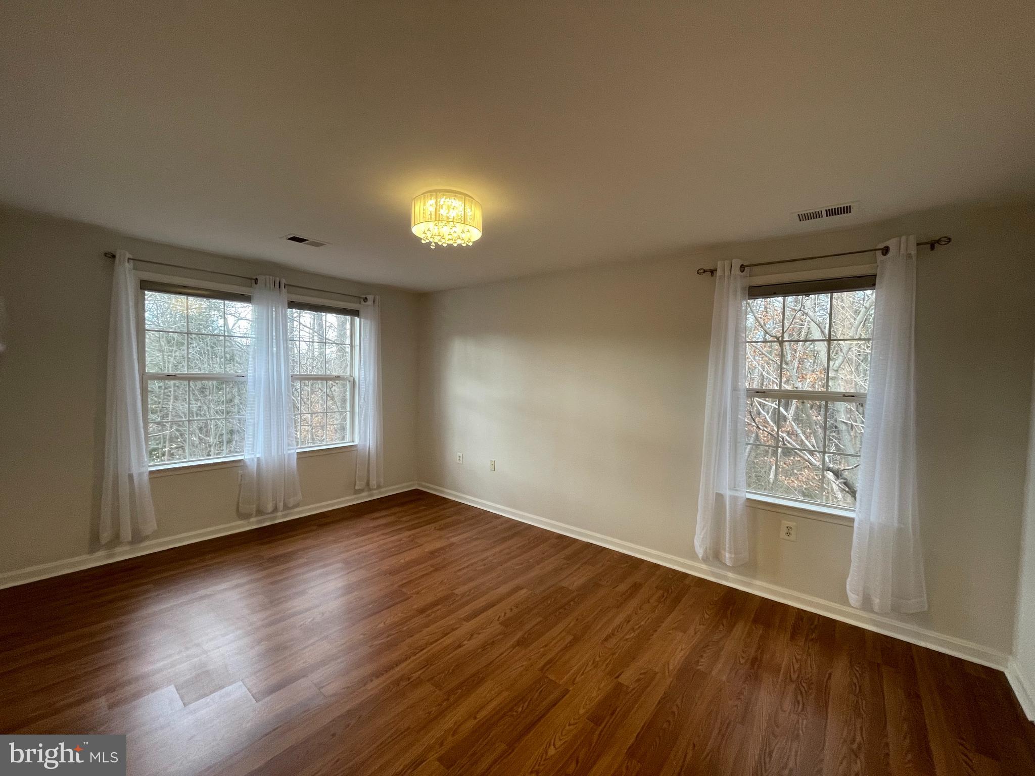 ONVILLE HEIGHTS - Residential Lease