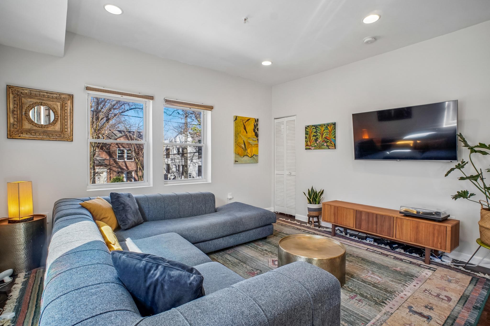 1346 NICHOLSON STREET NW 202