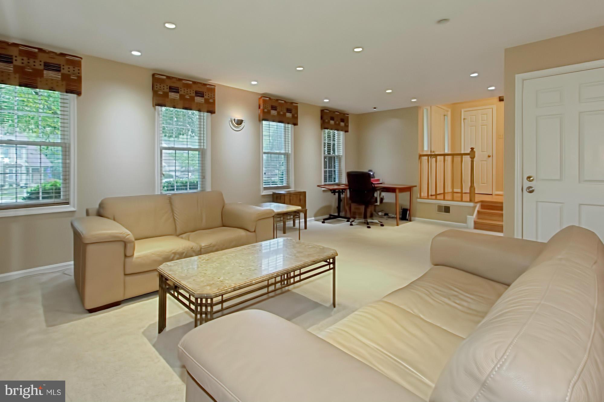 SOUTHPORT - Residential