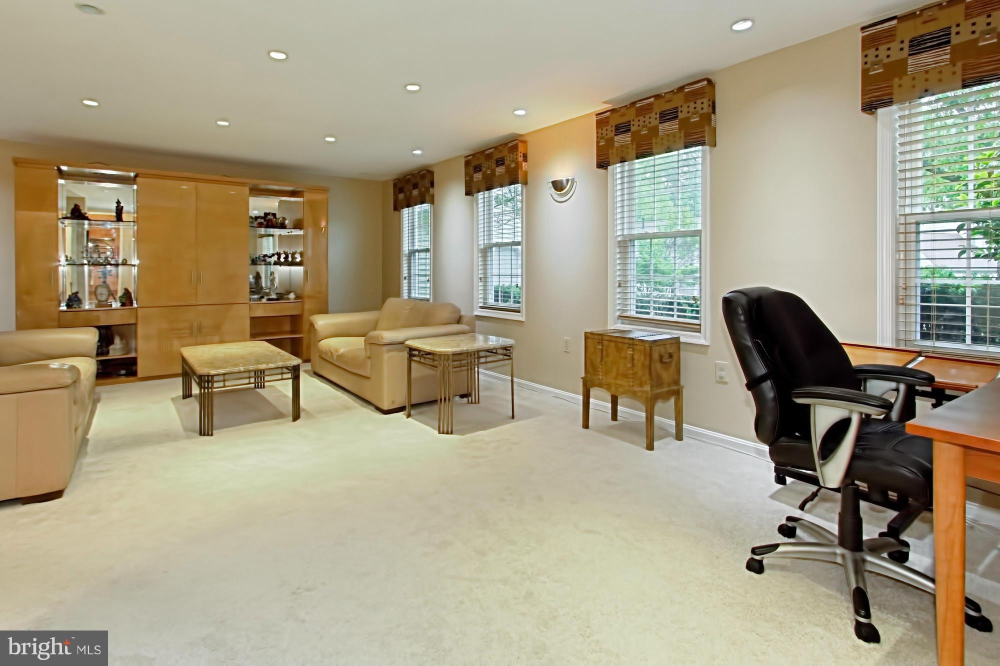 SOUTHPORT - Residential