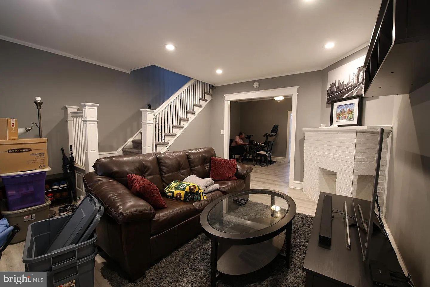 PENZEL - Residential Lease