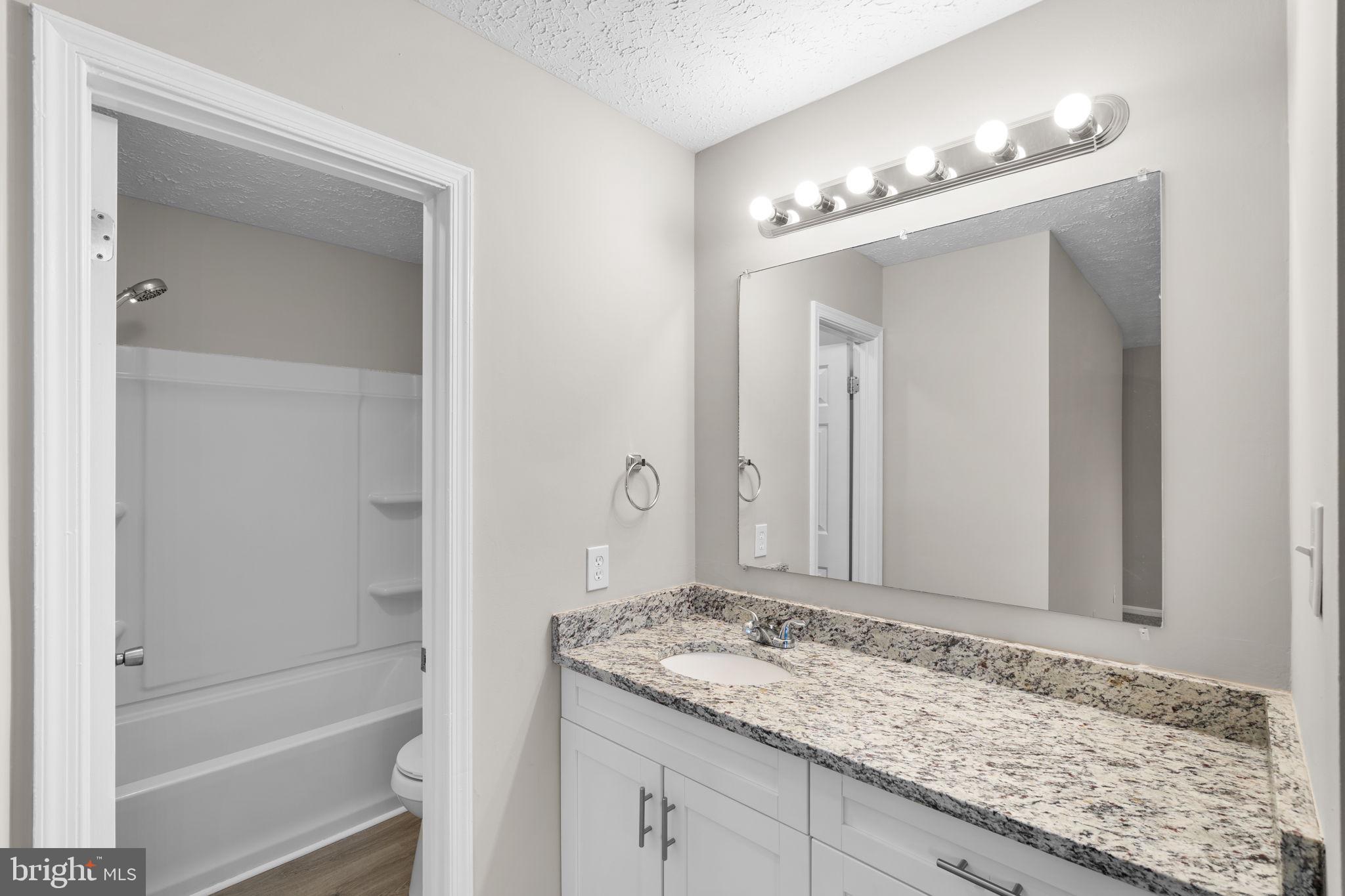 HAMPSHIRE - Residential