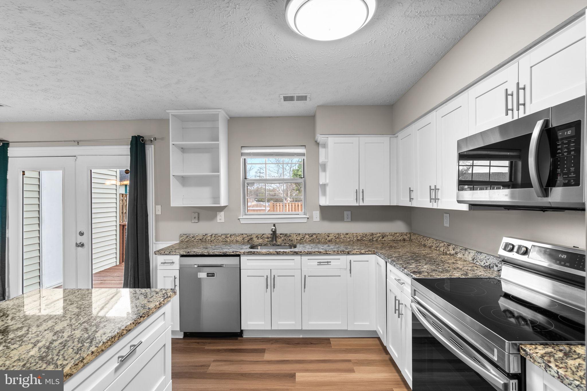 HAMPSHIRE - Residential